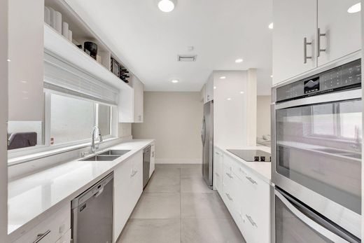 Residential complexes in Hollywood, Broward County