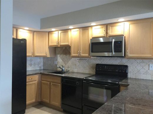 تاون هاوس ﻓﻲ Deerfield Beach, Broward County