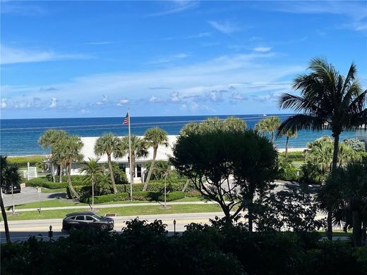 Residential complexes in Deerfield Beach, Broward County