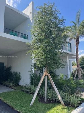 Townhouse in Hollywood, Broward County