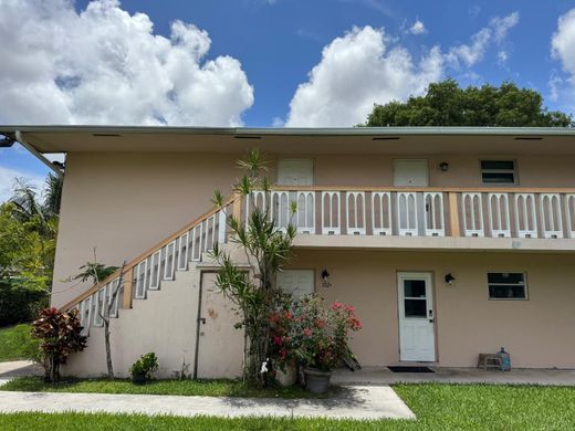 Kamienica w North Lauderdale, Broward County