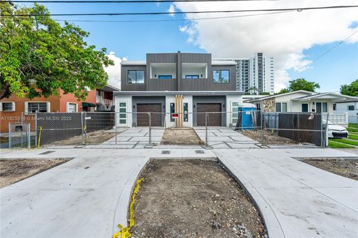 Dom miejski w Miami, Miami-Dade County