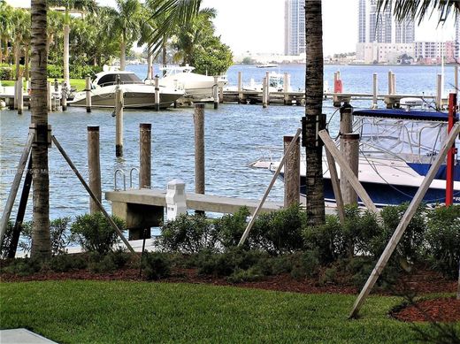 Residential complexes in Aventura, Miami-Dade