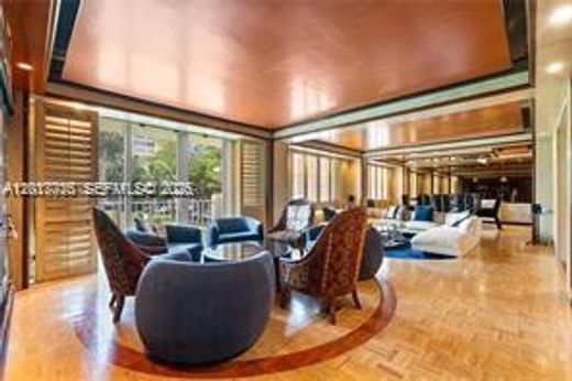 Residential complexes in North Miami Beach, Miami-Dade