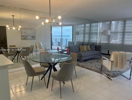 Komplex apartman Miami, Miami-Dade County