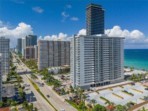 Kamienica w Hallandale Beach, Broward County