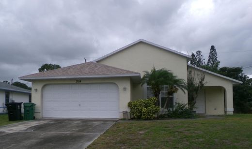 Villa Port Saint Lucie, Saint Lucie County