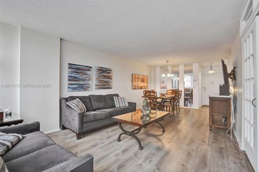 Residential complexes in Hallandale, Broward County