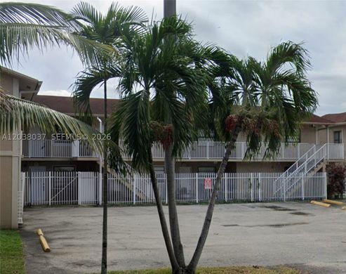 Residential complexes in Hialeah, Miami-Dade