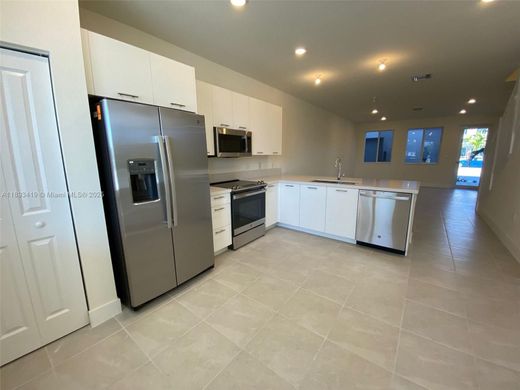 Edificio en Doral, Miami-Dade County