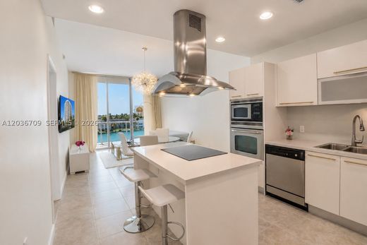 Residential complexes in North Bay Village, Miami-Dade