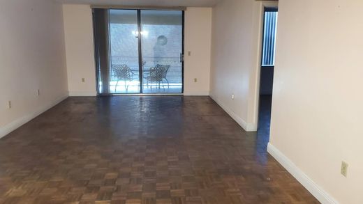 Kamienica w Pembroke Pines, Broward County