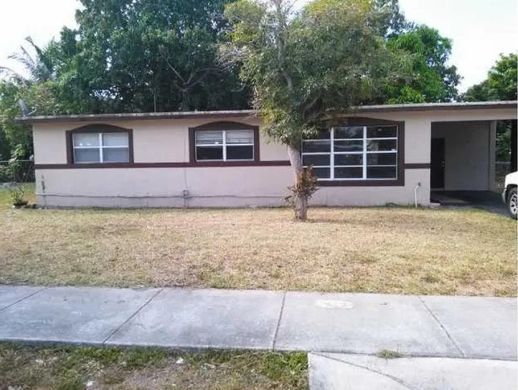 Villa in Lauderhill, Broward County
