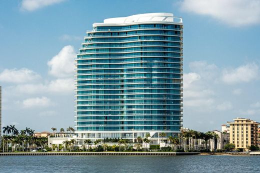 Residential complexes in West Palm Beach, Palm Beach