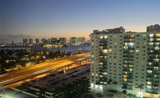 Residential complexes in Sunny Isles Beach, Miami-Dade