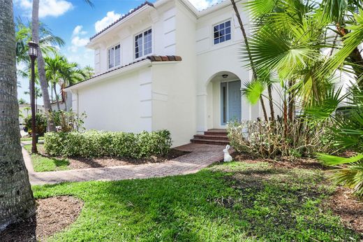 Villa Aventura, Miami-Dade County