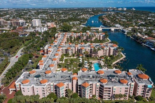 Residential complexes in Boca Raton, Palm Beach