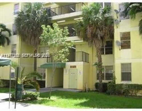 Residential complexes in Hialeah, Miami-Dade