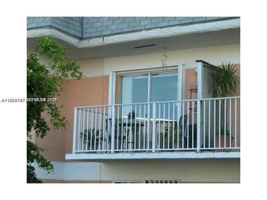 Residential complexes in Miami, Miami-Dade
