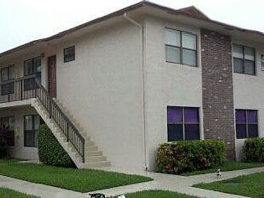 Residential complexes in Sunrise, Broward County