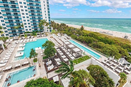 Residential complexes in Miami Beach, Miami-Dade