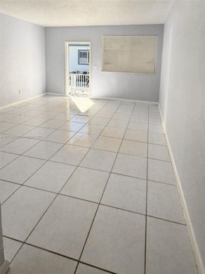 Miami Heights Trailer Park, Miami-Dade Countyのアパートメント・コンプレックス