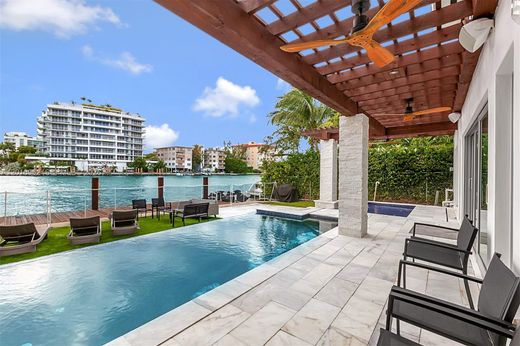 Villa in Surfside, Miami-Dade