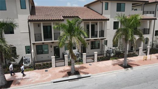 Townhouse in Doral, Miami-Dade