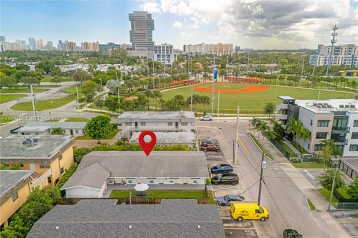 Residential complexes in Hallandale, Broward County