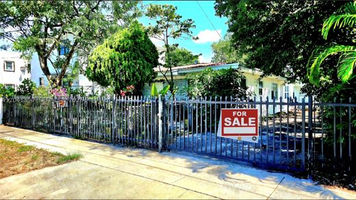 Willa w Miami, Miami-Dade County