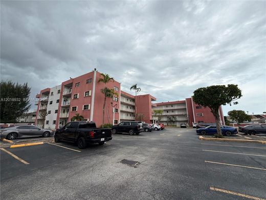 Wohnkomplexe in Miami, Miami-Dade County