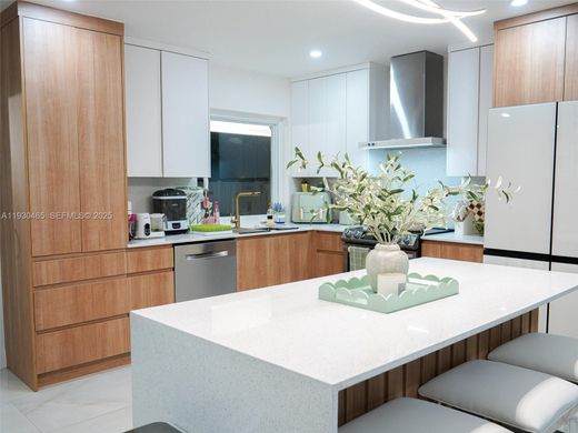 Βίλα σε Coral Springs, Broward County