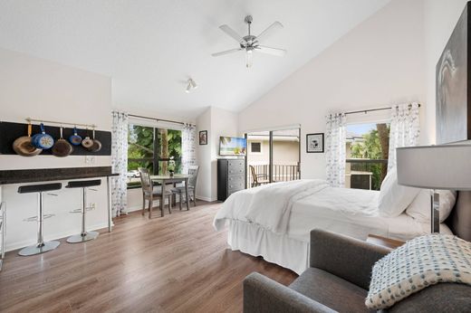 Residential complexes in Wellington, Palm Beach