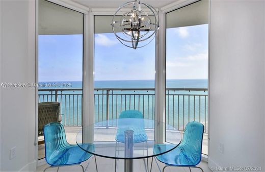 Kamienica w Sunny Isles Beach, Miami-Dade County