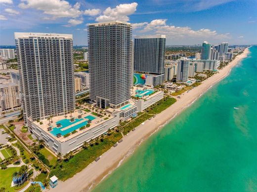 مجمع شقق ﻓﻲ Hallandale Beach, Broward County