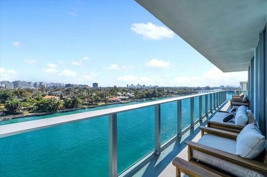 Residential complexes in Bay Harbor Islands, Miami-Dade