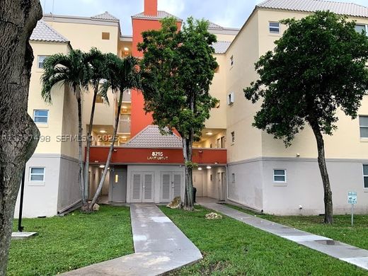 Residential complexes in Doral, Miami-Dade