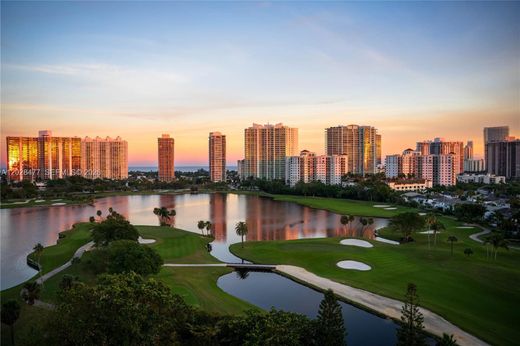 Kamienica w Aventura, Miami-Dade County