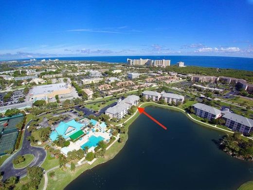 Residential complexes in Jupiter, Palm Beach
