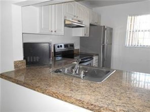 Wohnkomplexe in Pembroke Pines, Broward County