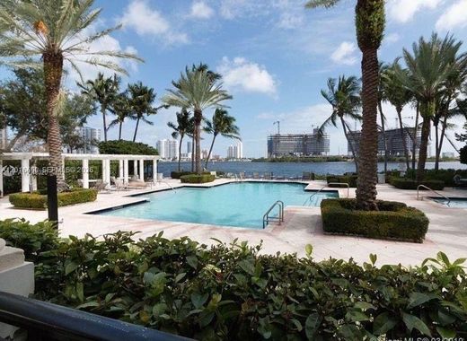 Complexes résidentiels à Aventura, Comté de Miami-Dade