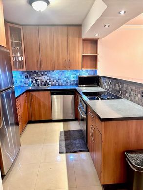 Kamienica w Hallandale Beach, Broward County