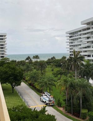 Kamienica w Key Biscayne, Miami-Dade County