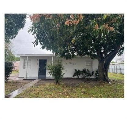 Villa in Opa-locka, Miami-Dade