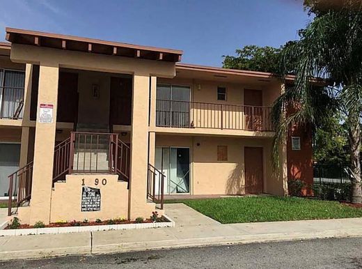 ‏בניין ב  מיאמי, Miami-Dade County