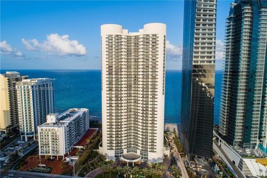Sunny Isles Beach, Miami-Dade Countyのアパートメント・コンプレックス