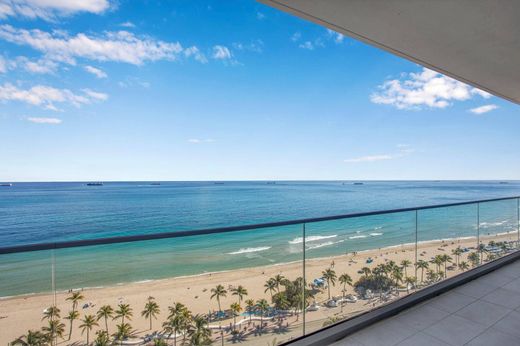 Residential complexes in Fort Lauderdale, Broward County