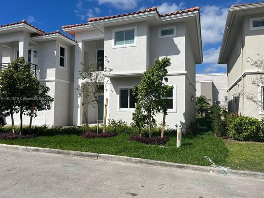 Villa - Dania Beach, Broward County