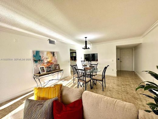 Complexes résidentiels à Pembroke Pines, Comté de Broward