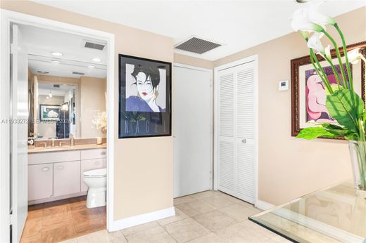 Kamienica w Miami, Miami-Dade County